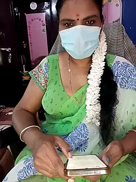 Snapshot of KannadaTamilTeluguBeauty chatting on 02-14-26, 08:25 KannadaTamilTeluguBeauty online show from 02-14-26, 08:25