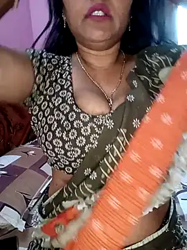 Snapshot of KannadaTamilTeluguBeauty chatting on 01-17-26, 07:56 KannadaTamilTeluguBeauty online show from 01-17-26, 07:56