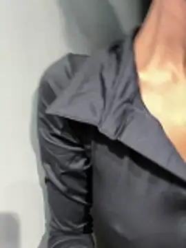 AishaValcazar online show from 04-08-26, 03:41