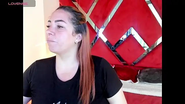 alexiaystive3 online show from 10-04-25, 03:24