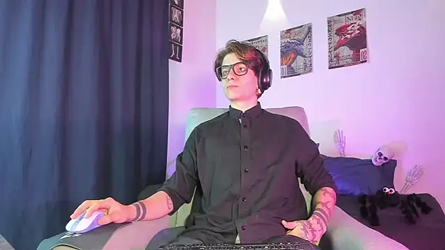 Jerry Cole online show from 10-22-25, 01:27