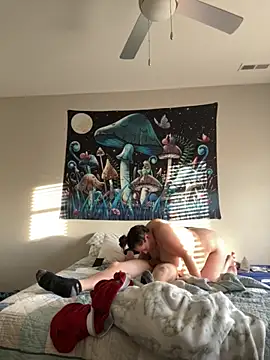 Snapshot of Roxierose762 chatting on 11-12-25, 01:37 Roxierose762 online show from 11-12-25, 01:37