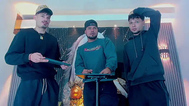 Snapshot of Iam_Steven chatting on 10-10-25, 12:39 Iam Steven online show from 10-10-25, 12:39