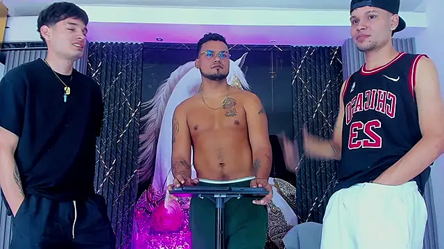 Iam Steven online show from 11-24-25, 01:22