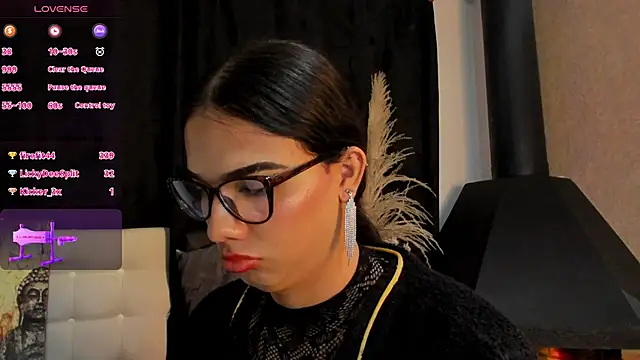 Snapshot of Almaazz chatting on 06-21-26, 12:16 Almaazz online show from 06-21-26, 12:16