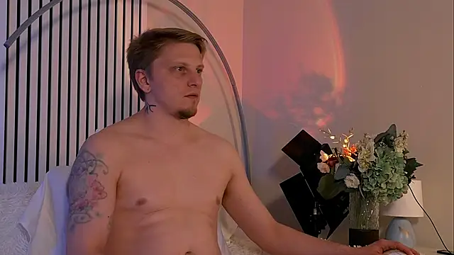 Snapshot of Vincent_Hardman chatting on 11-14-25, 11:19 Vincent Hardman online show from 11-14-25, 11:19