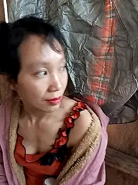 bonnie-00 online show from 11-04-25, 03:21