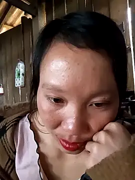 bonnie-00 online show from 12-18-25, 01:00