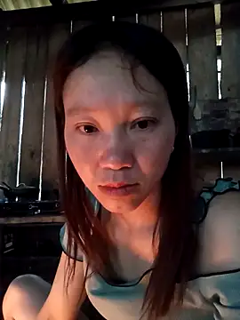 Snapshot of bonnie-00 chatting on 04-30-26, 11:20 bonnie-00 online show from 04-30-26, 11:20