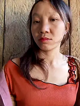 bonnie-00 online show from 11-28-25, 06:02