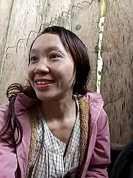 Snapshot of bonnie-00 chatting on 09-27-25, 03:12 bonnie-00 online show from 09-27-25, 03:12