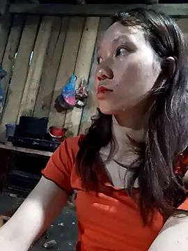 Snapshot of bonnie-00 chatting on 09-15-25, 11:05 bonnie-00 online show from 09-15-25, 11:05