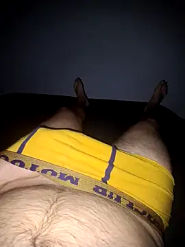 Snapshot of Pelohuszar chatting on 09-26-25, 03:24 Pelohuszar online show from 09-26-25, 03:24