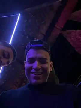 maykel and mike online show from 10-08-25, 03:19