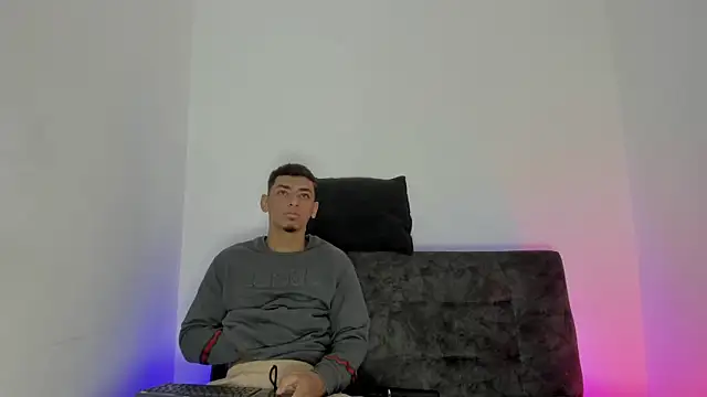 maykel and mike online show from 10-14-25, 09:54