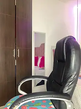 BunnyGlow50 online show from 12-17-25, 07:30