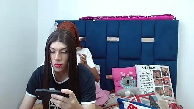 PinkLuna LolaBloom online show from 01-17-26, 06:00