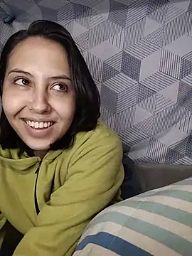 Snapshot of melzinhah03 chatting on 07-04-26, 01:56 melzinhah03 online show from 07-04-26, 01:56