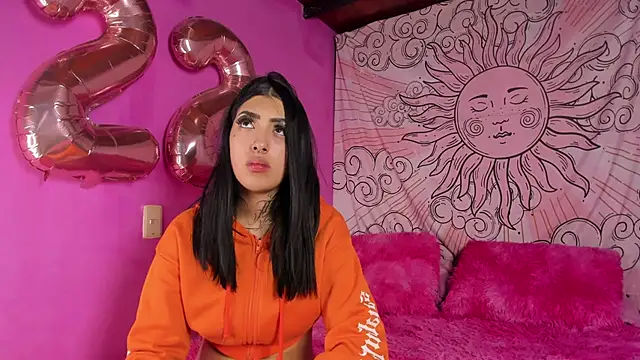 Snapshot of Missmoonstar chatting on 09-15-25, 03:18 Missmoonstar online show from 09-15-25, 03:18