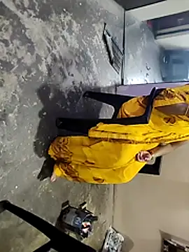 riyahot-3 online show from 12-23-25, 06:02