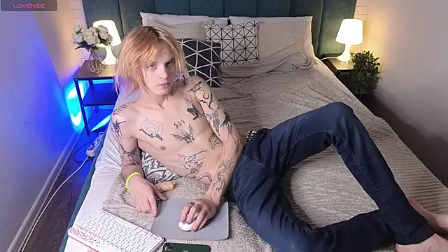 ArchiehalI online show from 10-02-25, 08:34