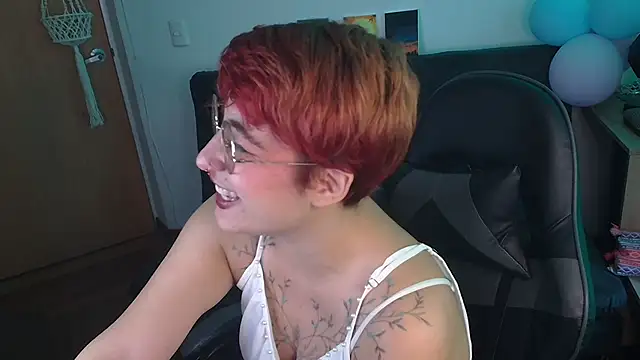 Miacatsito3 online show from 11-22-25, 08:51