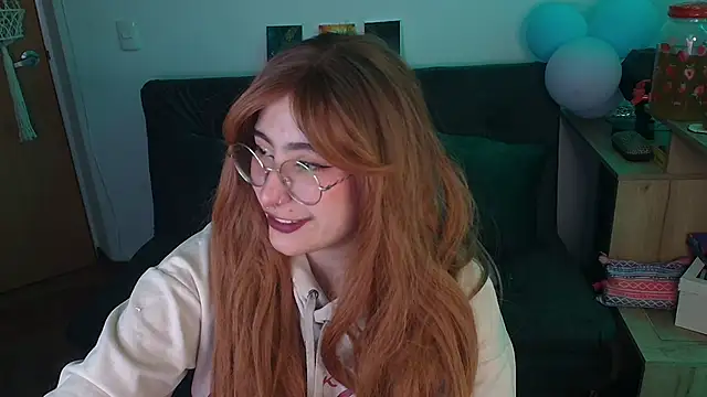 Miacatsito3 online show from 11-25-25, 04:02