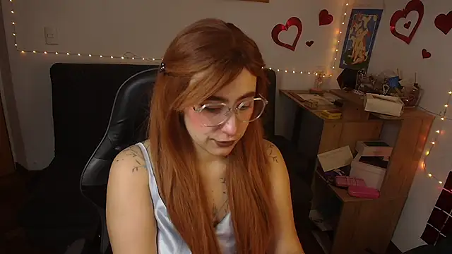 Miacatsito3 online show from 05-19-26, 05:03