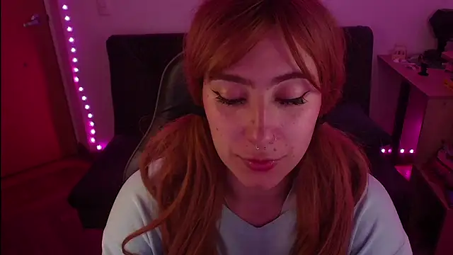 Miacatsito3 online show from 10-23-25, 04:33