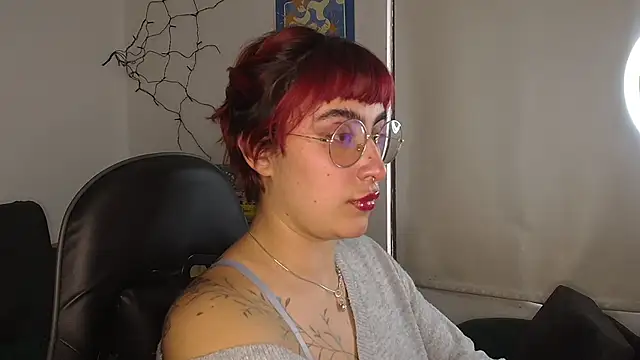 Snapshot of Miacatsito3 chatting on 02-03-26, 10:15 Miacatsito3 online show from 02-03-26, 10:15