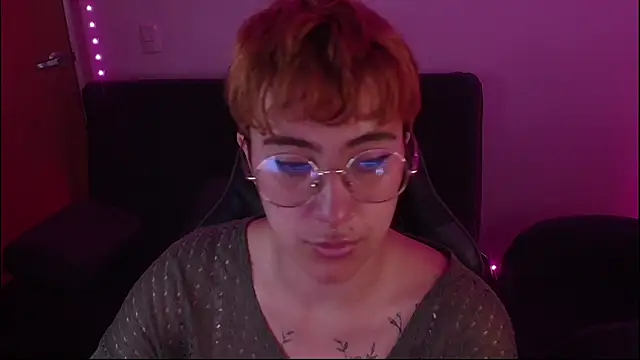 Miacatsito3 online show from 10-01-25, 03:33