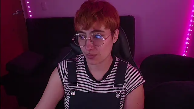 Miacatsito3 online show from 10-02-25, 05:00