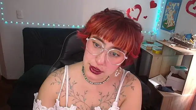 Miacatsito3 online show from 04-24-26, 08:22
