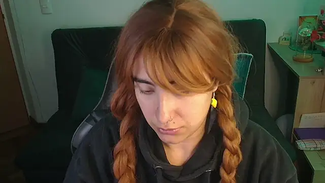 Miacatsito3 online show from 12-23-25, 02:22