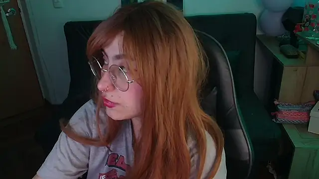 Miacatsito3 online show from 11-21-25, 01:37