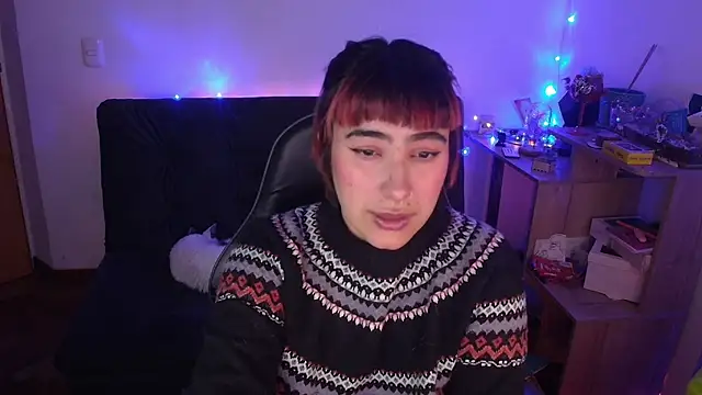 Miacatsito3 online show from 04-07-26, 05:42