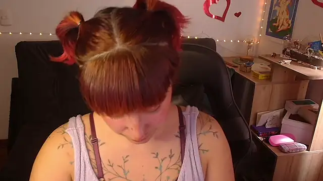 Miacatsito3 online show from 05-01-26, 07:41