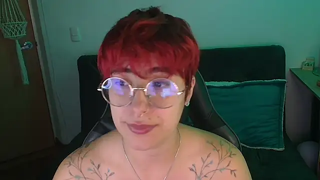 Miacatsito3 online show from 12-20-25, 03:53