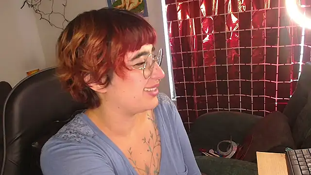 Snapshot of Miacatsito3 chatting on 02-19-26, 10:29 Miacatsito3 online show from 02-19-26, 10:29