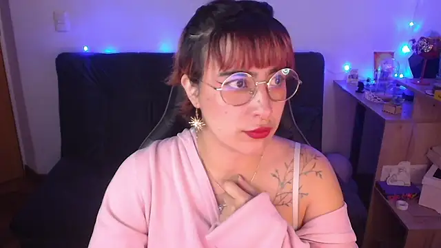 Miacatsito3 online show from 03-13-26, 01:21