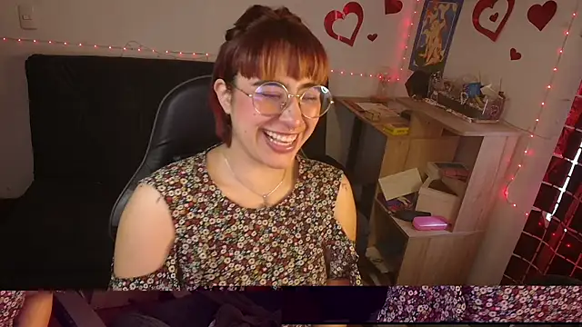 Miacatsito3 online show from 05-12-26, 10:27