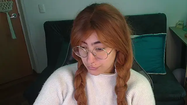 Miacatsito3 online show from 12-18-25, 09:07