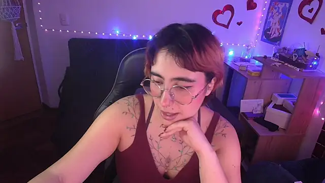 Miacatsito3 online show from 04-22-26, 05:36