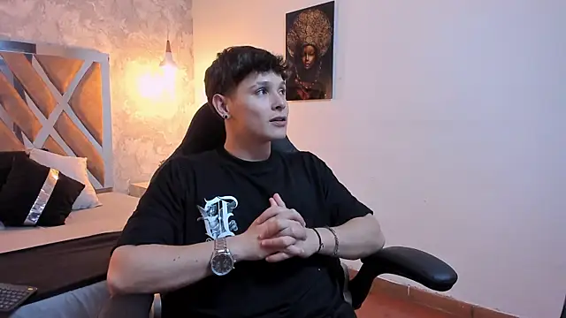 Snapshot of kraven_lust chatting on 06-26-26, 03:01 kraven lust online show from 06-26-26, 03:01
