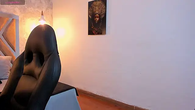 Snapshot of kraven_lust chatting on 06-30-26, 03:17 kraven lust online show from 06-30-26, 03:17