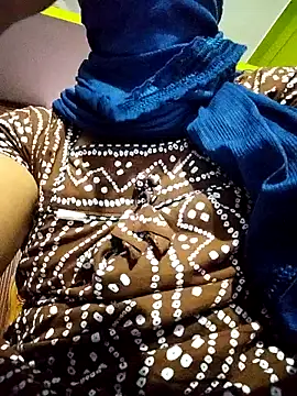 Snapshot of TAMI_KAYAL chatting on 10-23-25, 03:54 TAMI KAYAL online show from 10-23-25, 03:54