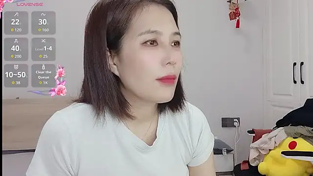 Snapshot of Miraitowa_ chatting on 06-11-26, 02:11 Miraitowa online show from 06-11-26, 02:11