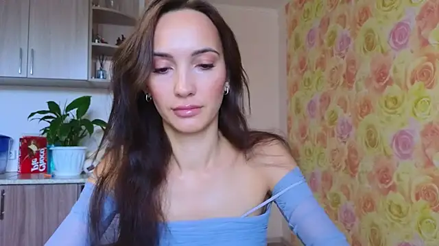 Lillian-Clark online show from 11-13-25, 05:55