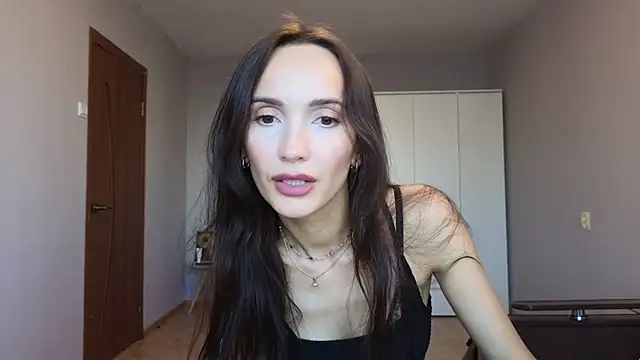 Snapshot of Lillian-Clark chatting on 09-23-25, 11:50 Lillian-Clark online show from 09-23-25, 11:50