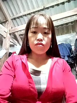Snapshot of Vuong_x chatting on 10-01-25, 04:39 Vuong x online show from 10-01-25, 04:39